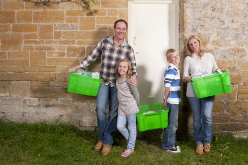 Professionals performing flat clearance in Hayes